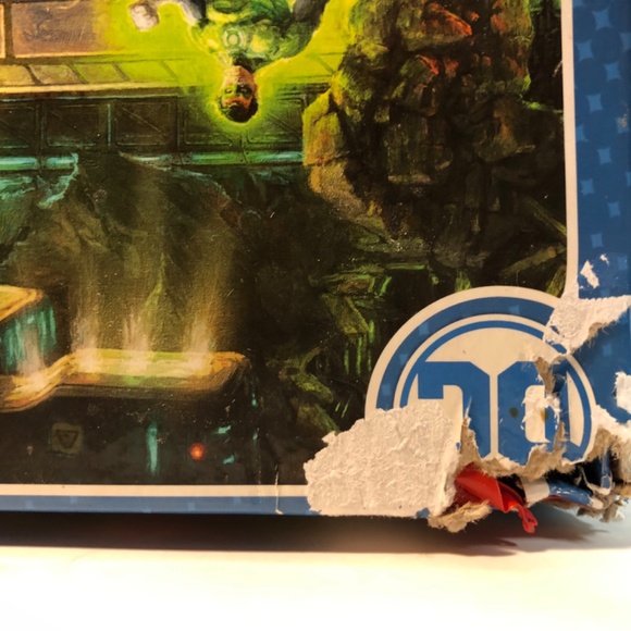 DC COMICS THOMAS KINKADE 1000 PCS PUZZLE THE JUSTICE LEAGUE Dog chew on corner! - Picture 3 of 8